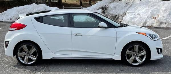 2014 Hyundai Veloster Turbo 3dr Coupe 6A EVERYONE IS APPROVED! for sale in Salem, MA – photo 2