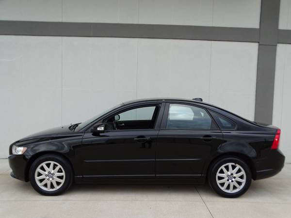 2008 VOLVO S 40 5-SPEED MANUAL TRANSMISSION - cars & trucks - by... for sale in Addison, IL – photo 4
