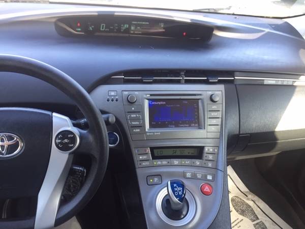 2014 TOYOTA PRIUS ~RUNS AND DRIVES GREAT~COMMUTER MUST HAVE~NAVIGATION for sale in Tracy, CA – photo 16