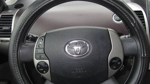 2005 Toyota Prius - cars & trucks - by dealer - vehicle automotive... for sale in Portland, OR – photo 9