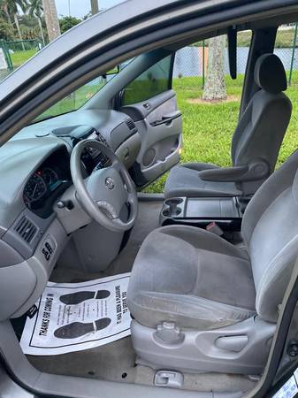 2004 Toyota Sienna $3999 - cars & trucks - by owner - vehicle... for sale in Fort Myers, FL – photo 7