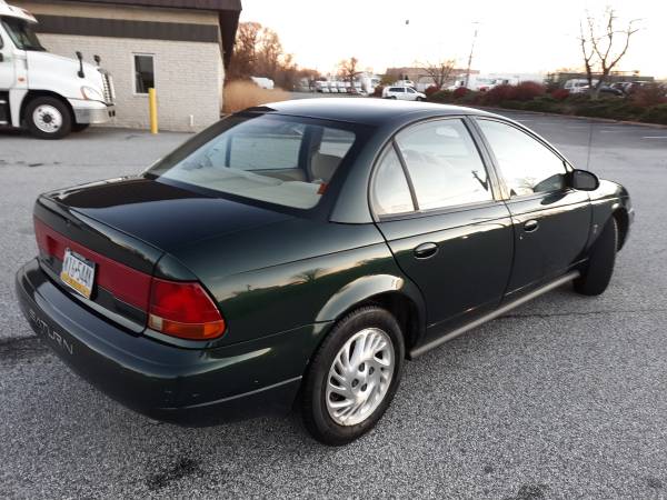 Saturn sl2,1998,82k,4cyl,1owner,clean,auto,new stickers,runs great -... for sale in Folcroft, PA – photo 5