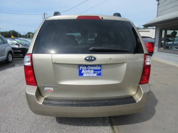 2007 Kia Sedona LX - Automatic/Third Row Seating/1 Owner - SALE!! for sale in Des Moines, IA – photo 7