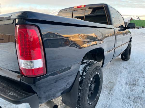 2006 GMC Sierra SLT / Low Miles / Heated Leather Seats / Sunroof -... for sale in Anchorage, AK – photo 21