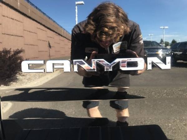 2016 GMC Canyon SLT pickup Onyx Black for sale in Post Falls, MT – photo 19