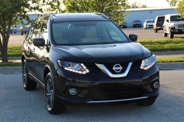 2016 NISSAN ROGUE SL AWD 43K MILES ONLY - - by for sale in Omaha, NE – photo 4
