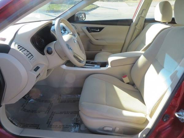 2014 Nissan Altima... 54,000 Miles... $5,999 - cars & trucks - by... for sale in Waterloo, IA – photo 12