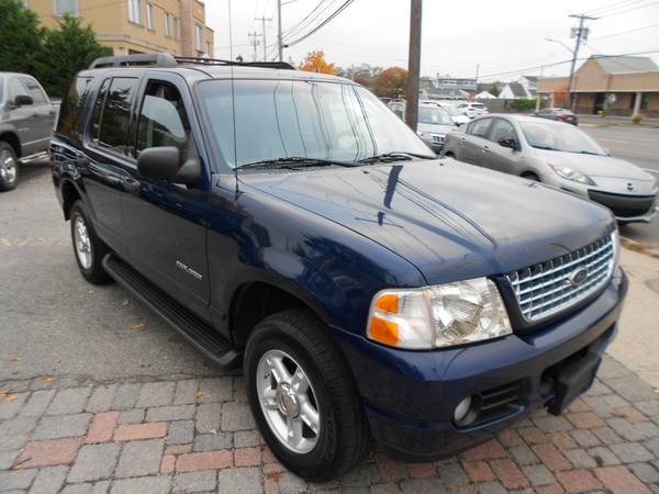 2005 FORD EXPLORER XLT 51,000 MILES!! MUST SEE!! 4X4!! WE FINANCE!!... for sale in Farmingdale, NY – photo 3