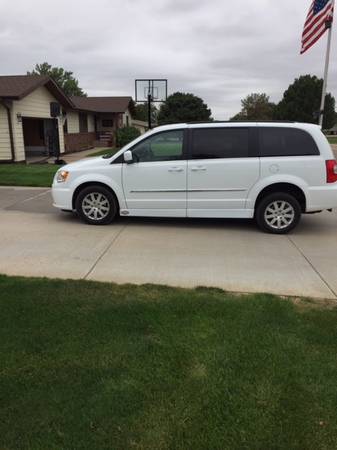 2015 Chrysler Town&Country L for sale in Mc Cook, CO – photo 9