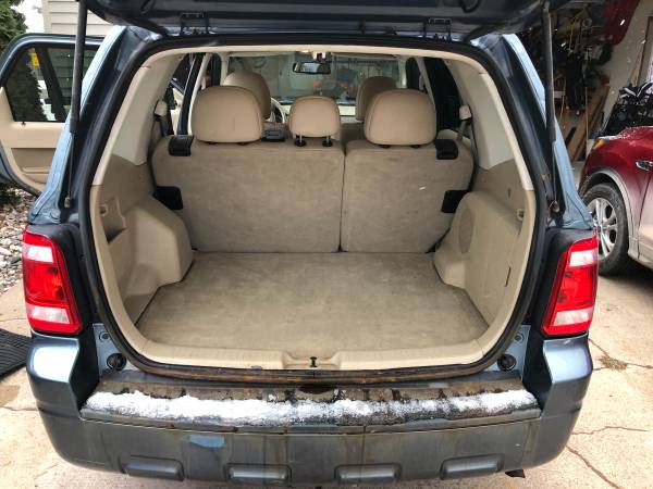 2011 Ford Escape Limited-$4000 - cars & trucks - by owner - vehicle... for sale in Cadillac, MI – photo 4