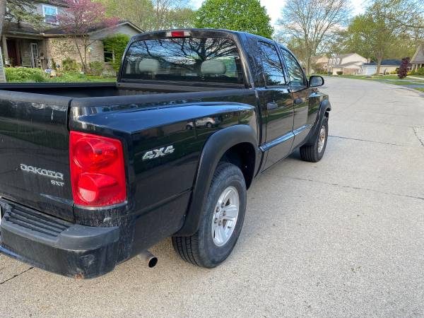 2011 Dodge Dakota Pickup 4WD In Very Good Condition for sale in Canton, OH – photo 3