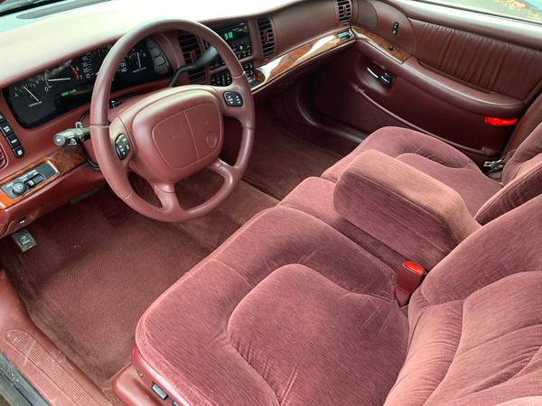 ☼☼ 1998 BUICK PARK AVENUE LOW MILES, CLEAN AND STRAIGHT! - cars &... for sale in West Haven, CT – photo 2