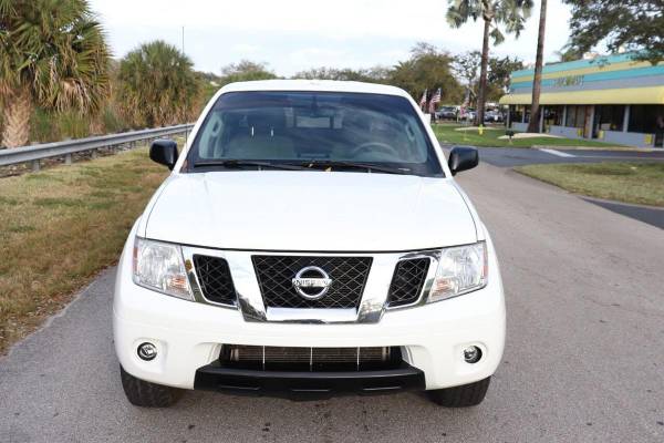 2015 Nissan Frontier SV 4x2 4dr Crew Cab 5 ft SB Pickup 5A 999 for sale in Davie, FL – photo 4
