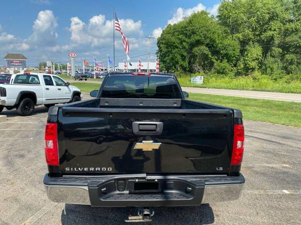 2008 Chevrolet Chevy Silverado 1500 LT1 4WD 2dr Regular Cab 8 ft. LB... for sale in Lancaster, OH – photo 4