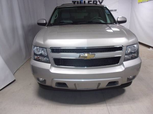 2008 Chevrolet Chevy Suburban LT w/3LT - - by dealer for sale in Moriarty, NM – photo 3