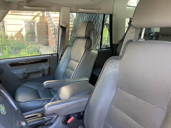 Land Rover Discovery Series II 2002 Silver - - by for sale in Brooklyn, NY – photo 9
