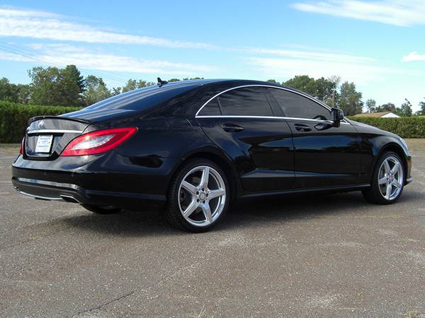 ► 2013 MERCEDES BENZ CLS550 - NAVI, SUNROOF, 19" AMG WHEELS, NEW... for sale in East Windsor, NY – photo 3
