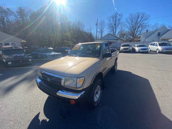 2000 Toyota Tacoma 4x4 1 Owner - cars & trucks - by dealer - vehicle... for sale in Rocky Mount, VA – photo 2