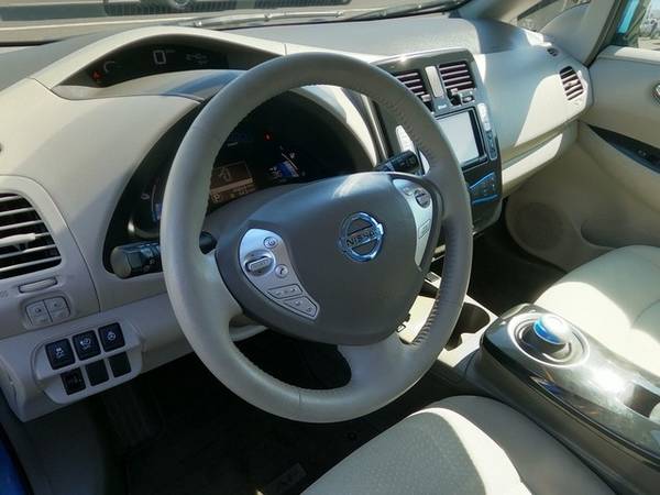 2012 Nissan LEAF Electric 4dr HB SL Sedan - - by for sale in Corvallis, OR – photo 7