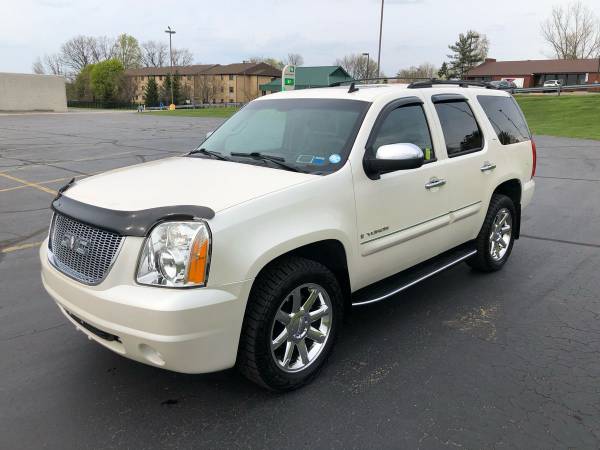 2008 GMC YUKON SLT 4x4 12, 900 - - by dealer - vehicle for sale in Erie, PA – photo 3