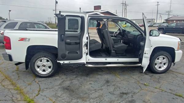 97K MILE....2009 CHEVY SILVERADO Z71 EXT CAB 4X4 - cars & trucks -... for sale in ST CLAIRSVILLE, WV – photo 8