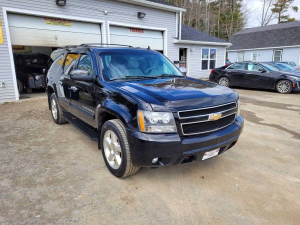 2007 Chevrolet Suburban LT1 1500 4WD - - by dealer for sale in Old Town, ME – photo 2