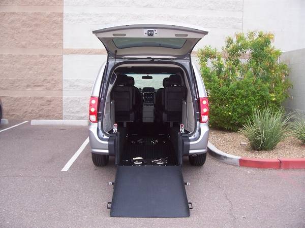 2018 Dodge Grand Caravan SXT Wheelchair Handicap Mobility Van Best Buy for sale in Phoenix, AZ – photo 14