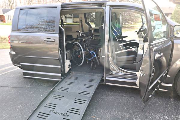 Wheel Chair Accessible Van - cars & trucks - by owner - vehicle... for sale in Seymour, WI – photo 6