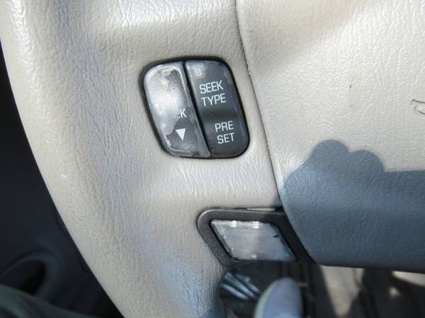 2005 Chevrolet Impala FWD 4D Sedan / Sedan LS for sale in Waterloo, IA – photo 15
