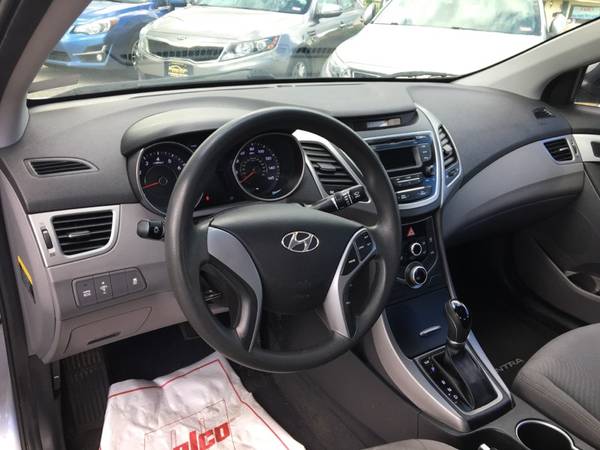 2016 Hyundai Elantra SE 6AT for sale in Derry, NH – photo 17