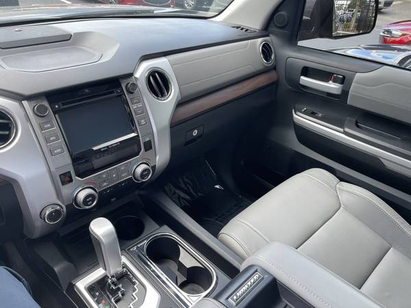2018 Toyota Tundra Limited CrewMax 4x4 5 7L 1 owner Like new FL for sale in Longwood , FL – photo 8