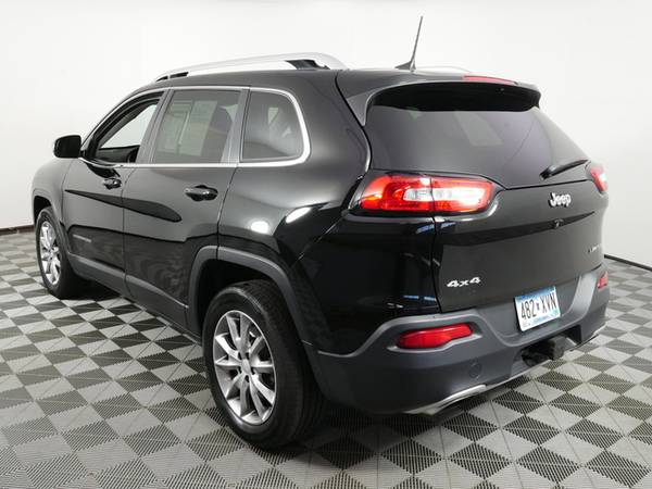 2017 Jeep Cherokee - cars & trucks - by dealer - vehicle automotive... for sale in Inver Grove Heights, MN – photo 5