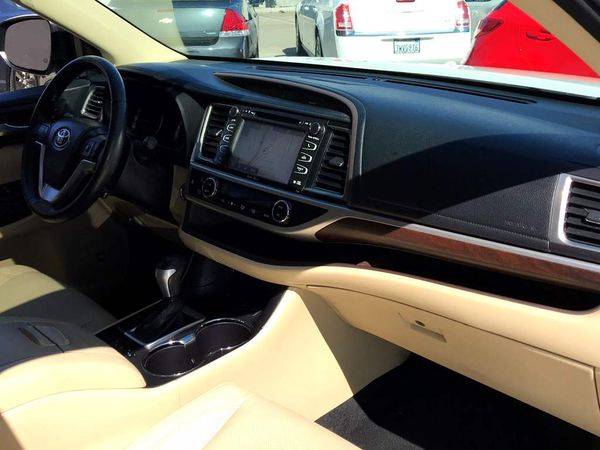 2014 Toyota Highlander Limited AWD w/3RD ROW/NAV/BACK-UP CAM -... for sale in El Cajon, CA – photo 4