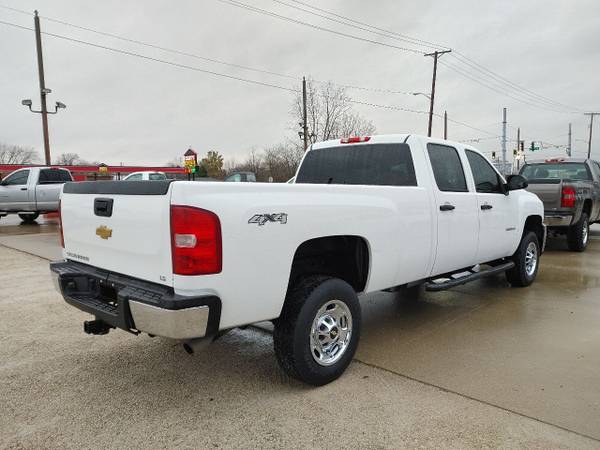 2013 CHEVY SILVERADO 2500HD CREW CAB LONG BED 4x4 - cars & trucks -... for sale in Decatur, IN – photo 8