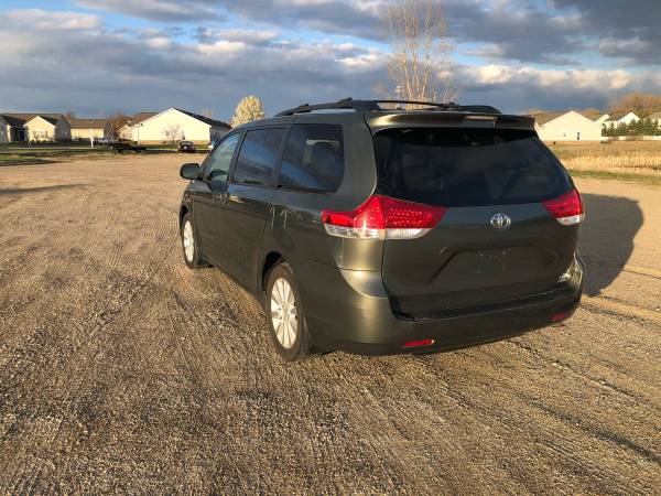 2014 Toyota Sienna XLE AWD for sale in Other, IL – photo 7