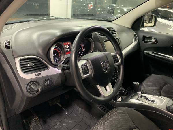 2014 DODGE JOURNEY SXT - cars & trucks - by dealer - vehicle... for sale in Springfield, IL – photo 8