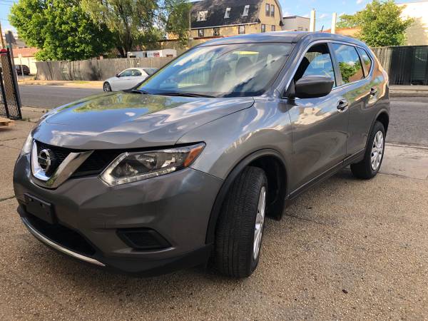 2016 Nissan Rogue S 21k miles Gray Clean title On hand paid off for sale in Baldwin, NY – photo 4