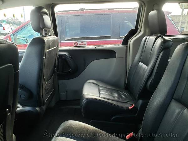 2015 *Chrysler* *Town & Country* *4dr Wagon Touring* - cars & trucks... for sale in Woodbridge, District Of Columbia – photo 10