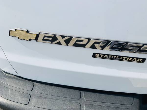 2015 Chevy Express Van 2500-White,4.8 V8,8 Passenger,cloth,68k,SHARP for sale in San Luis Obispo, CA – photo 3