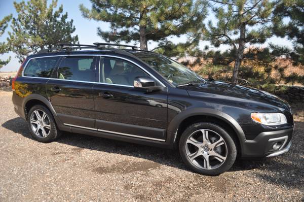 2015.5 Volvo XC70 T6 Platinum - cars & trucks - by owner - vehicle... for sale in Longmont, CO – photo 2