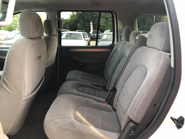 2004 Ford Explorer XLT 4.0L 4WD * White * 3rd Row Seating for sale in Monroe, NY – photo 15