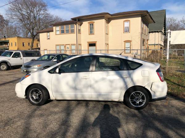 2004 Toyota Prius - Newer Tires - Newer Hybrid Battery - cars &... for sale in Byron Center, MI – photo 2