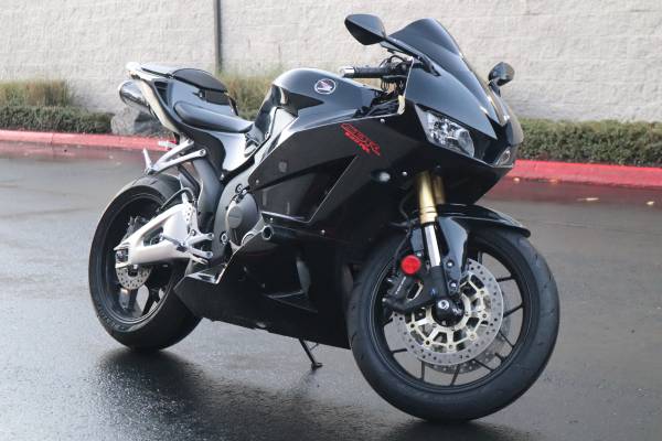 2013 Honda CBR600RR - TASTEFUL MODS / NEW TIRES / ONLY 7K ACTUAL... for sale in Beaverton, OR – photo 2