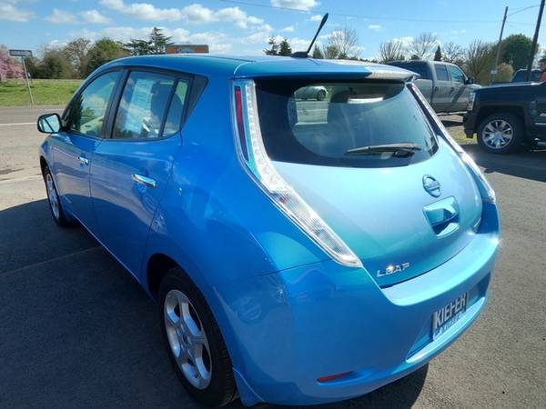 2012 Nissan LEAF Electric 4dr HB SL Sedan - - by for sale in Corvallis, OR – photo 5