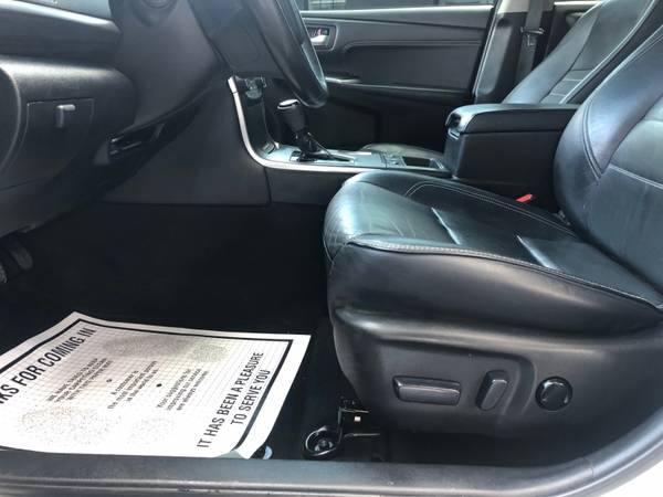 15 TOYOTA CAMRY HYBRID XLE ONE OWNER CLEAN CARFAX with Cargo Space... for sale in TAMPA, FL – photo 18