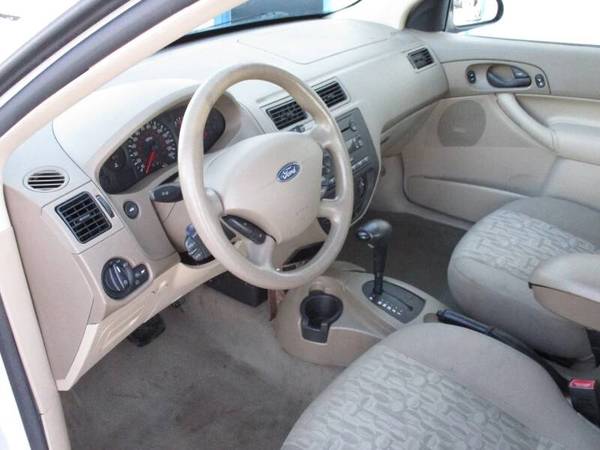 2005 Ford Focus ZX4 SE 4dr - On Sale! We Finance! for sale in Crystal Lake, IL – photo 14