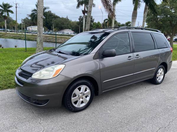 2004 Toyota Sienna $3999 - cars & trucks - by owner - vehicle... for sale in Fort Myers, FL – photo 3