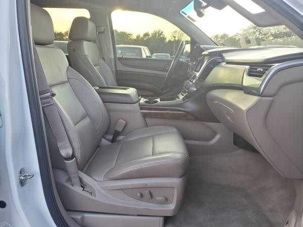 2015 Chevrolet Tahoe 4WD LT Sport Utility 4D Trades Welcome Financing for sale in Harrisonville, KS – photo 4