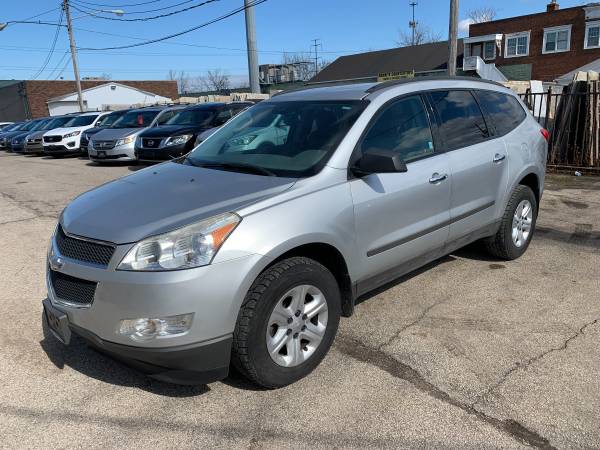 2011 Chevrolet Traverse WARRANTY! 3Rd Row Seats! OnStar! - cars for sale in 44134, OH – photo 2