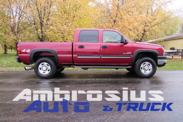 Clean Carfax 2006 Chevy SILVERADO 2500HD LT Crew LBZ DIESEL for sale in Combined Locks, WI – photo 3